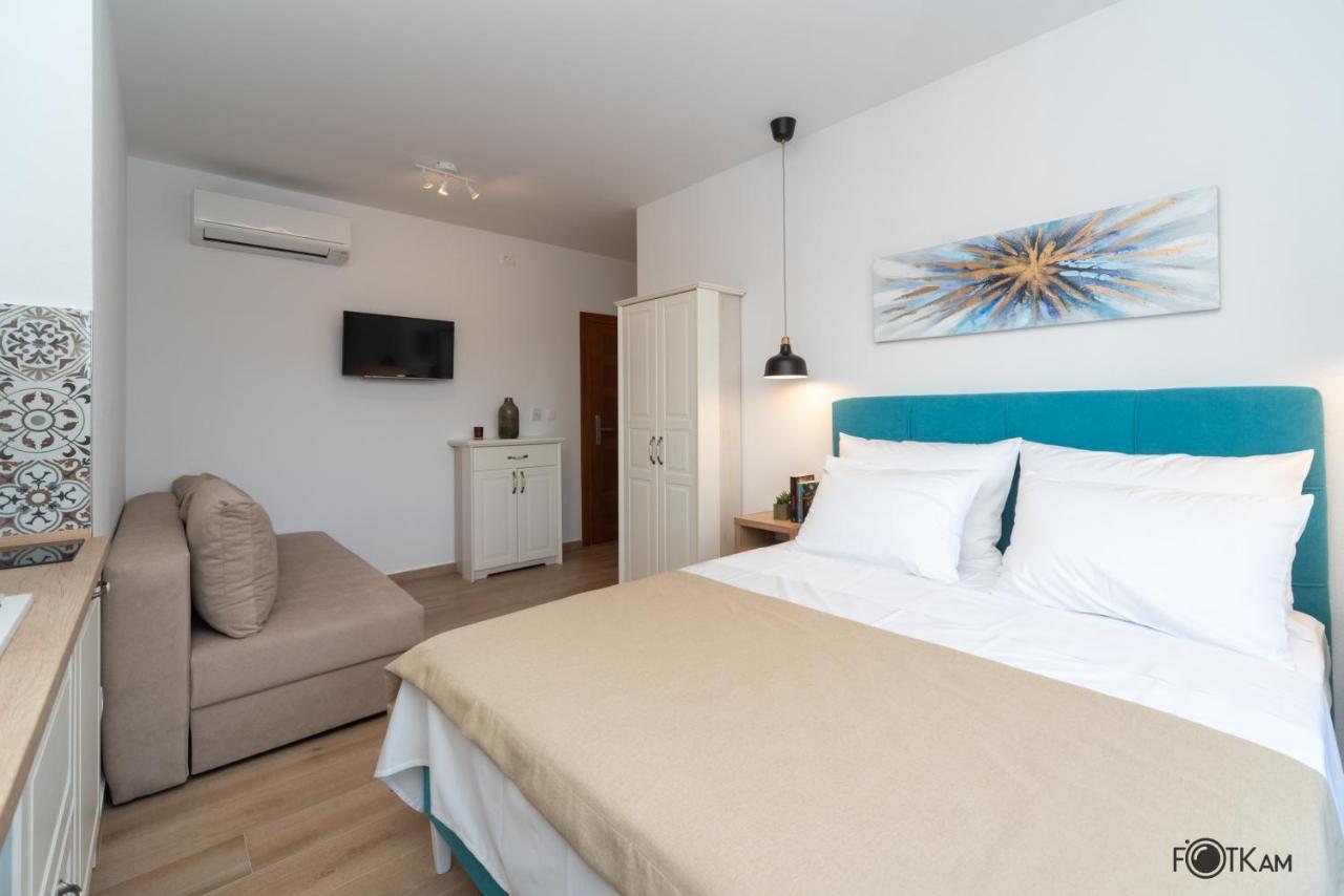 Libar Studio Apartments Baška Voda Екстериор снимка