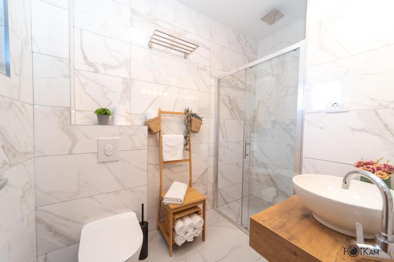 Libar Studio Apartments Baška Voda Екстериор снимка