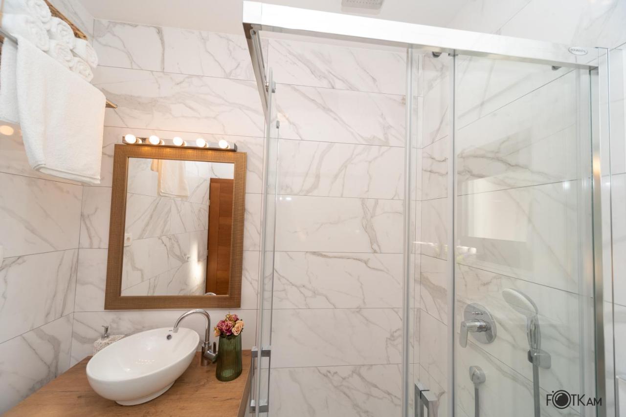 Libar Studio Apartments Baška Voda Екстериор снимка
